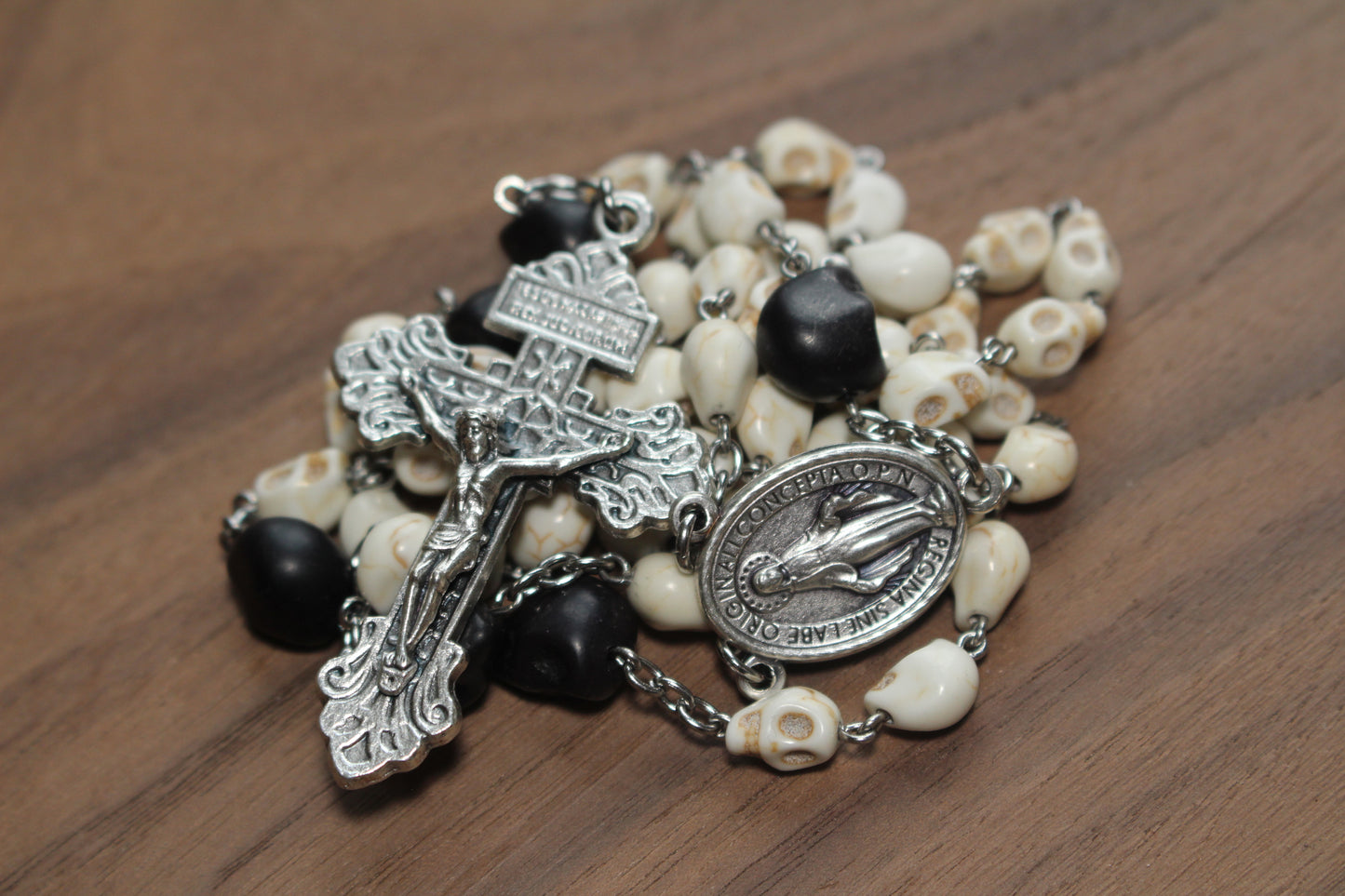 Skull 'Memento Mori' Rosary