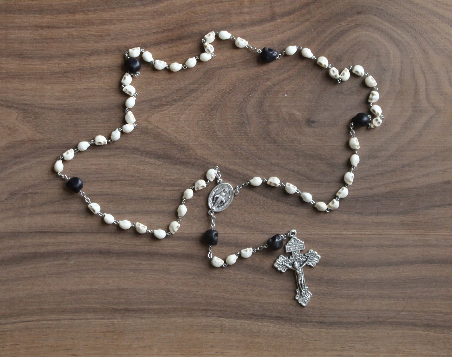 Skull 'Memento Mori' Rosary